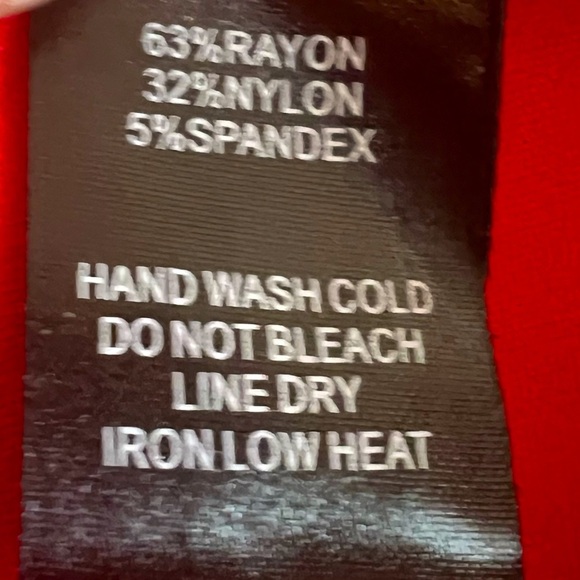 Lulus red strapless dress Size S NWOT - Picture 4 of 4